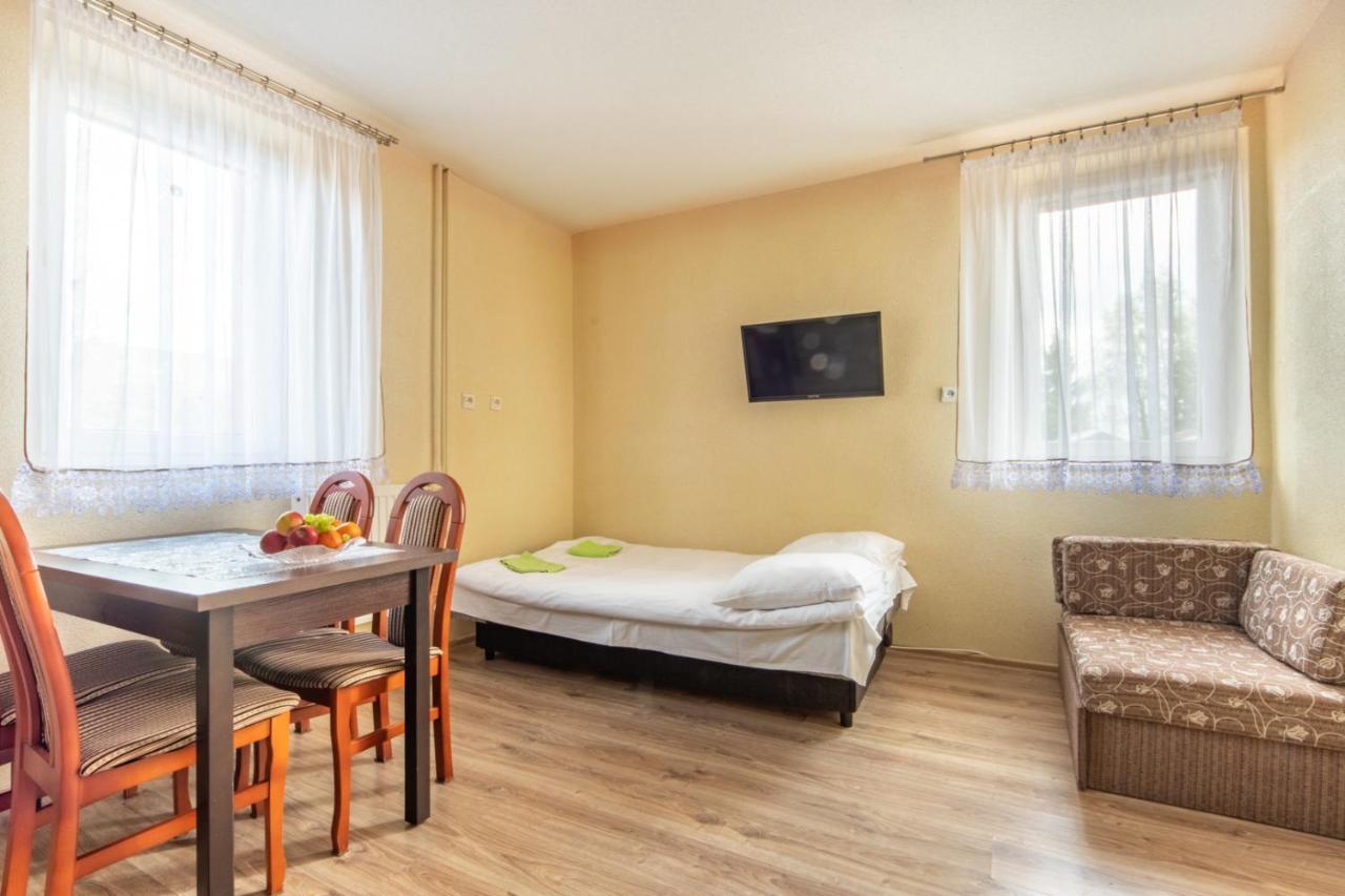 Aqua House Admiral Apartment Миелно Екстериор снимка
