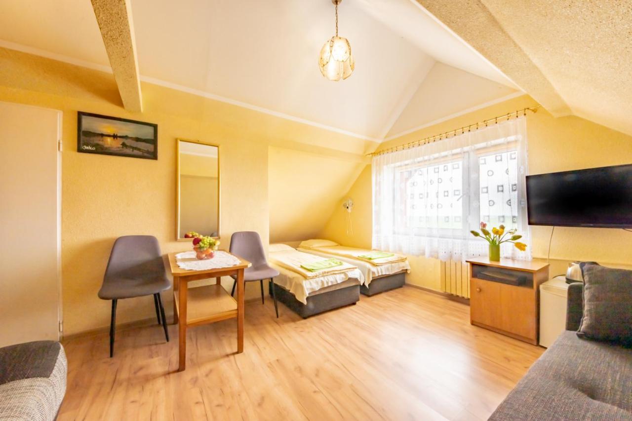 Aqua House Admiral Apartment Миелно Екстериор снимка